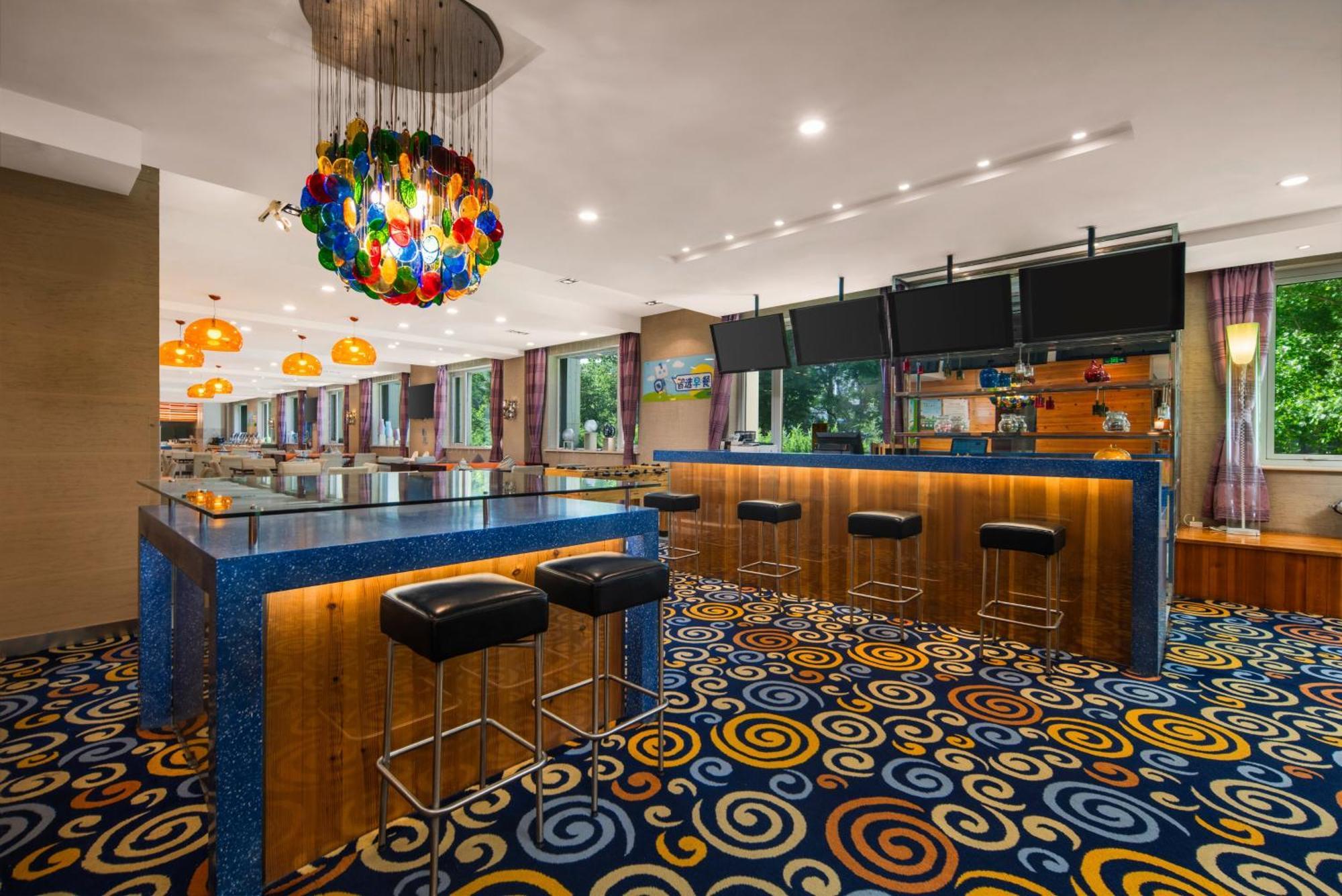 Holiday Inn Express Shangdi Beijing By Ihg L Next To Yuanmingyuan Park & Subway & Qinghe Railway Station & Beijing Sport University L Taxi 15 Minutes To Summer Palace & Peking University & Tsinghua University L 20 Minutes To Badaling Great Wall By Ra Exteriér fotografie
