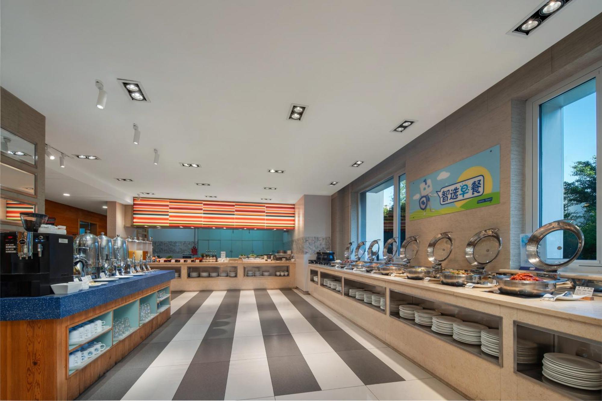 Holiday Inn Express Shangdi Beijing By Ihg L Next To Yuanmingyuan Park & Subway & Qinghe Railway Station & Beijing Sport University L Taxi 15 Minutes To Summer Palace & Peking University & Tsinghua University L 20 Minutes To Badaling Great Wall By Ra Exteriér fotografie