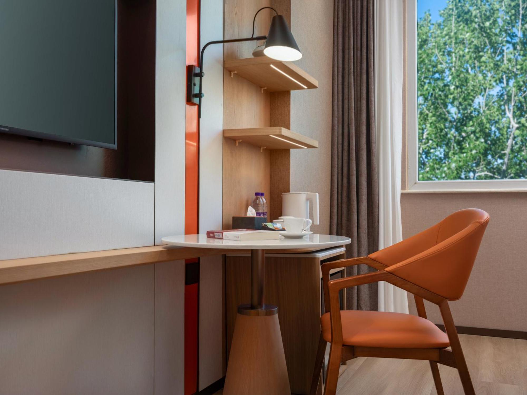 Holiday Inn Express Shangdi Beijing By Ihg L Next To Yuanmingyuan Park & Subway & Qinghe Railway Station & Beijing Sport University L Taxi 15 Minutes To Summer Palace & Peking University & Tsinghua University L 20 Minutes To Badaling Great Wall By Ra Exteriér fotografie