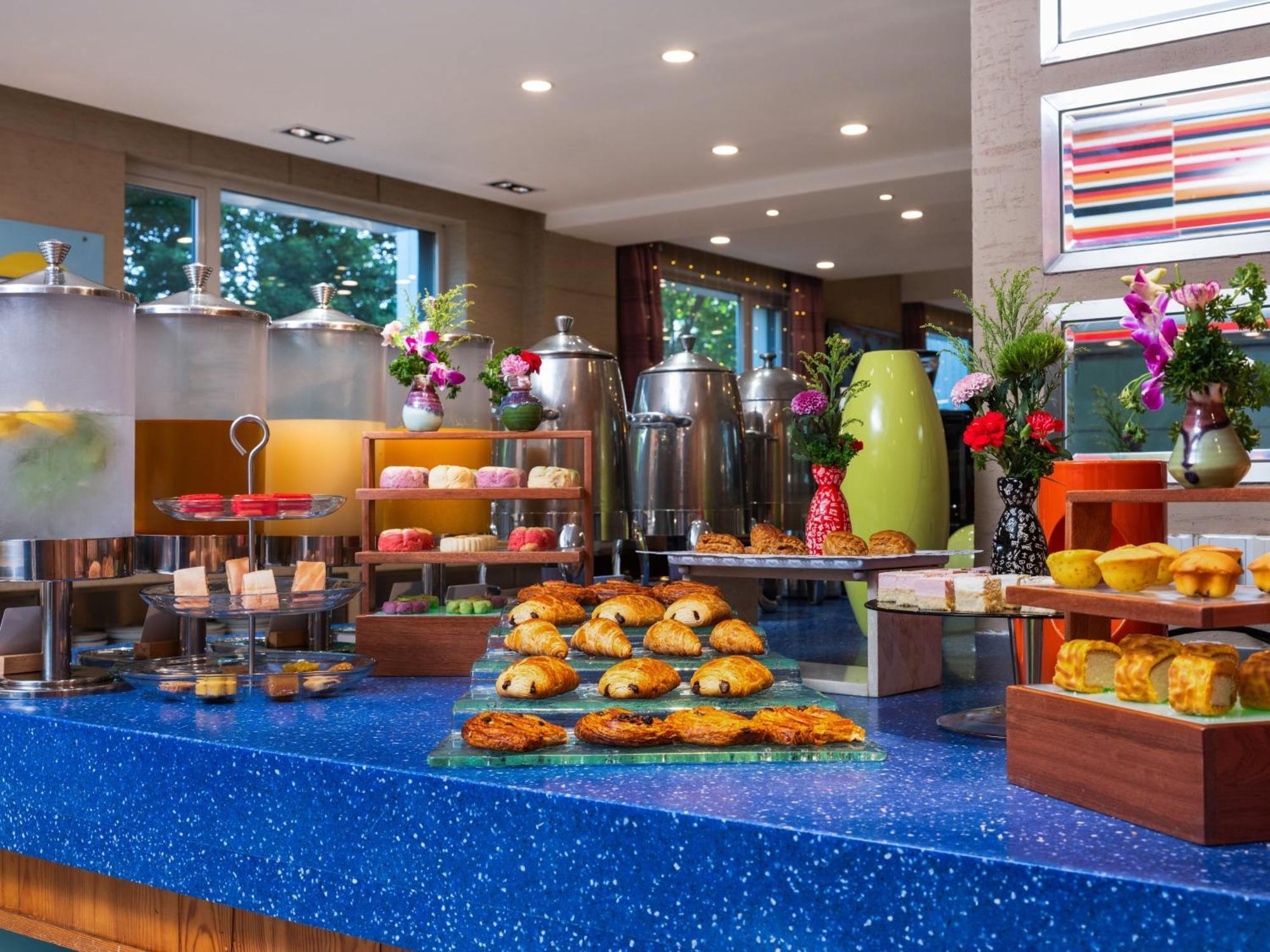 Holiday Inn Express Shangdi Beijing By Ihg L Next To Yuanmingyuan Park & Subway & Qinghe Railway Station & Beijing Sport University L Taxi 15 Minutes To Summer Palace & Peking University & Tsinghua University L 20 Minutes To Badaling Great Wall By Ra Exteriér fotografie