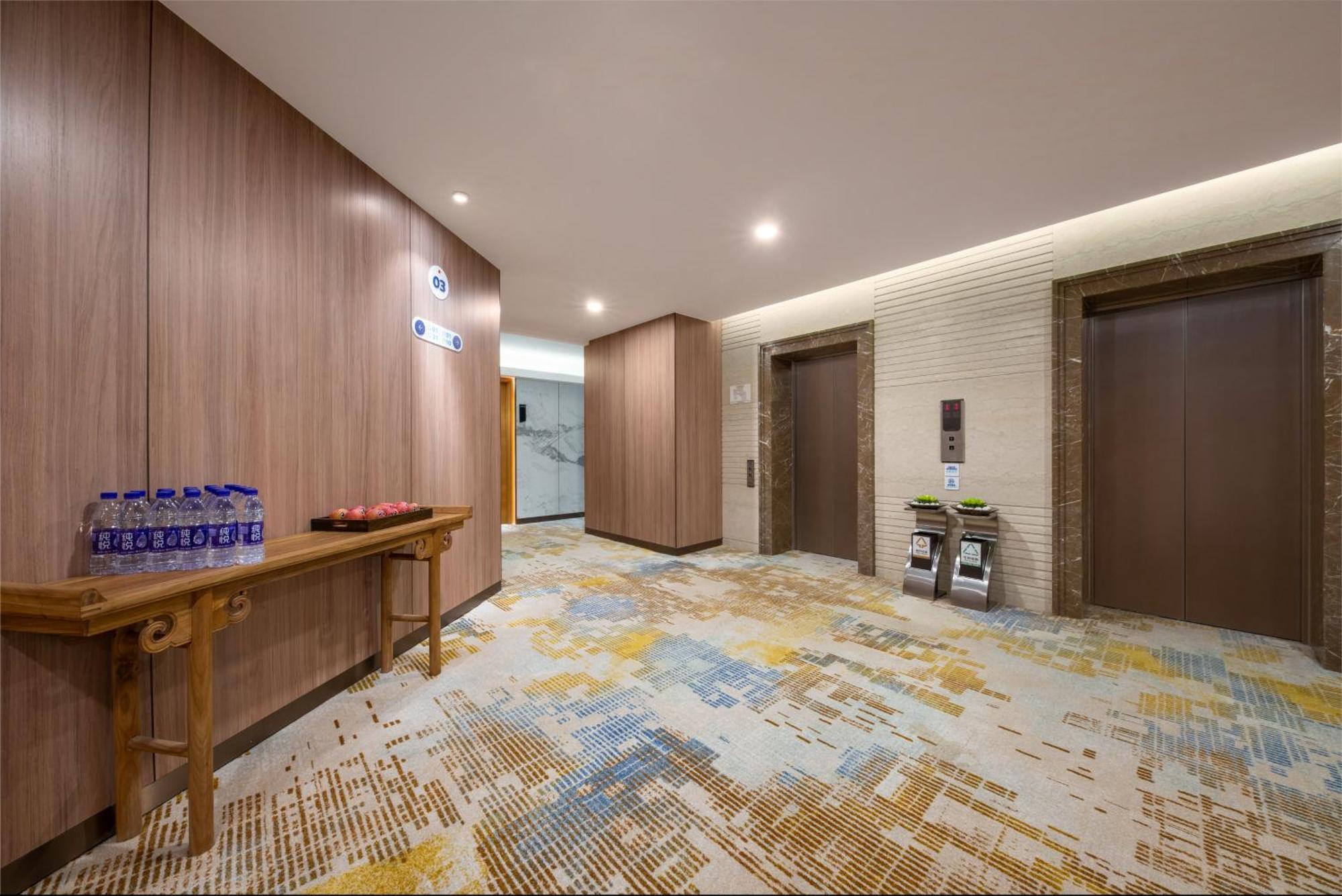 Holiday Inn Express Shangdi Beijing By Ihg L Next To Yuanmingyuan Park & Subway & Qinghe Railway Station & Beijing Sport University L Taxi 15 Minutes To Summer Palace & Peking University & Tsinghua University L 20 Minutes To Badaling Great Wall By Ra Exteriér fotografie