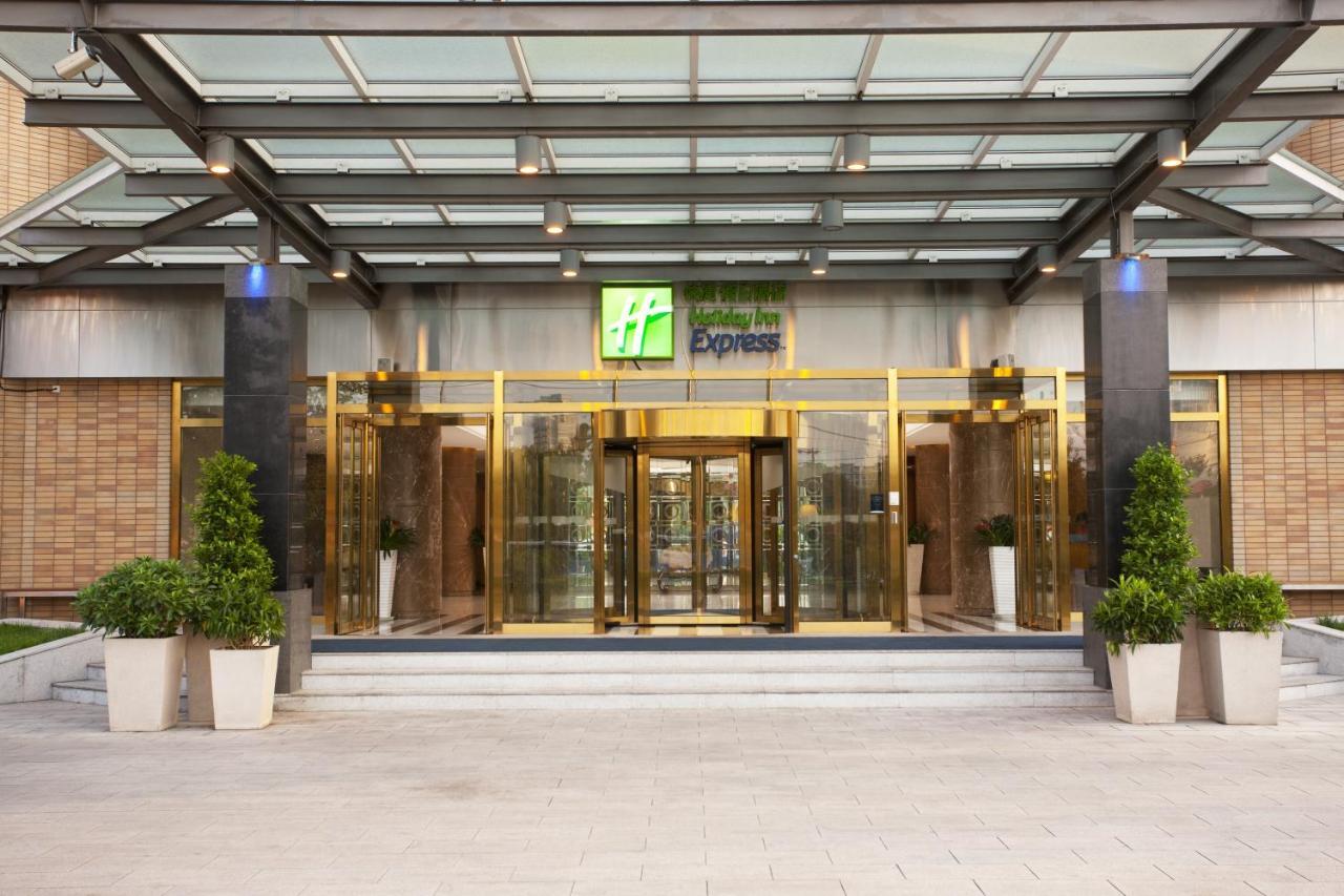 Holiday Inn Express Shangdi Beijing By Ihg L Next To Yuanmingyuan Park & Subway & Qinghe Railway Station & Beijing Sport University L Taxi 15 Minutes To Summer Palace & Peking University & Tsinghua University L 20 Minutes To Badaling Great Wall By Ra Exteriér fotografie